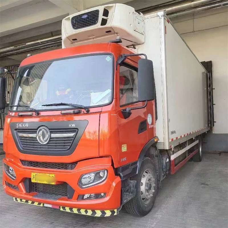 白碱滩区探索多元物流服务：从普货到冷链的运输之旅